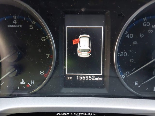 Toyota RAV4 LE 2017 JTMBFREV7HJ107732 Image 7