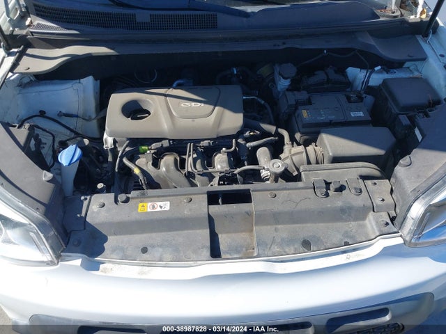KIA Soul 2017 KNDJN2A2XH7438075 Image 10