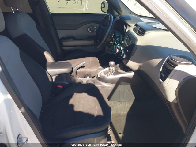 KIA Soul 2017 KNDJN2A2XH7438075 Image 5