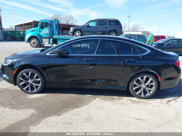 38987979 :رقم المزاد ، 1C3CCCCB7FN554820 vin ، 2015 Chrysler 200 C مزاد بيع