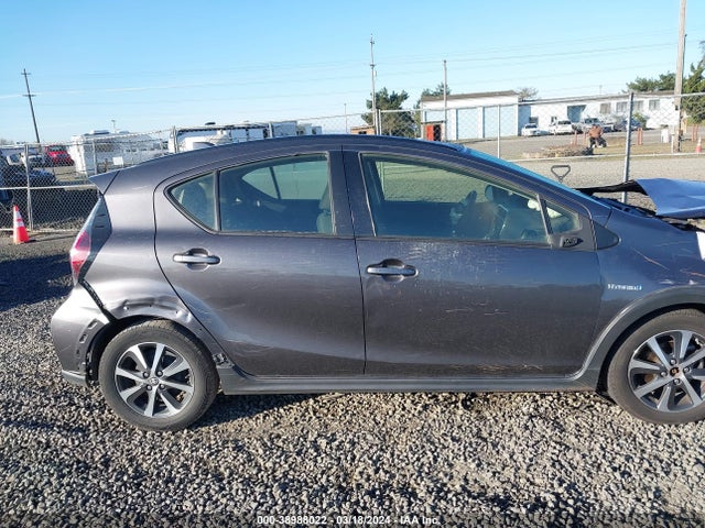 Toyota Prius C Two 2018 JTDKDTB37J1603772 Image 13