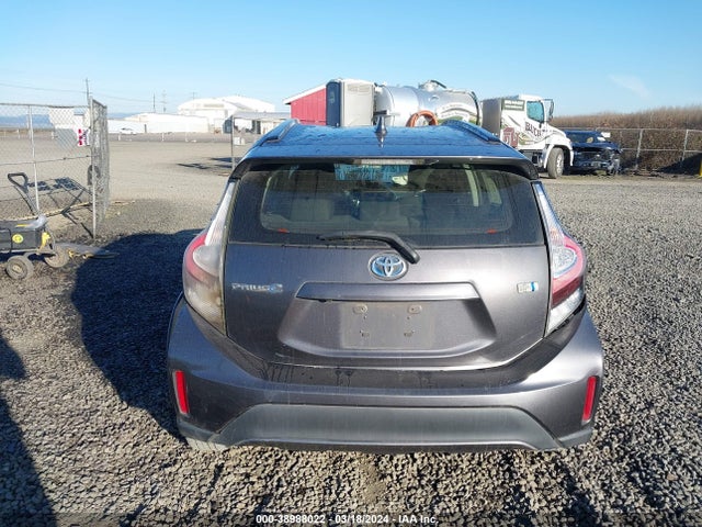 Toyota Prius C Two 2018 JTDKDTB37J1603772 Image 16