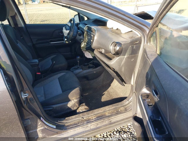 Toyota Prius C Two 2018 JTDKDTB37J1603772 Image 5