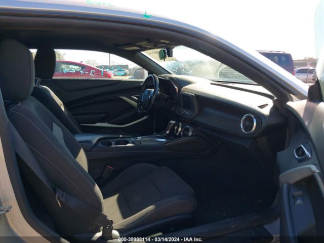 2018 CHEVROLET CAMARO 1G1FB1RX6J0116565 Photo 4