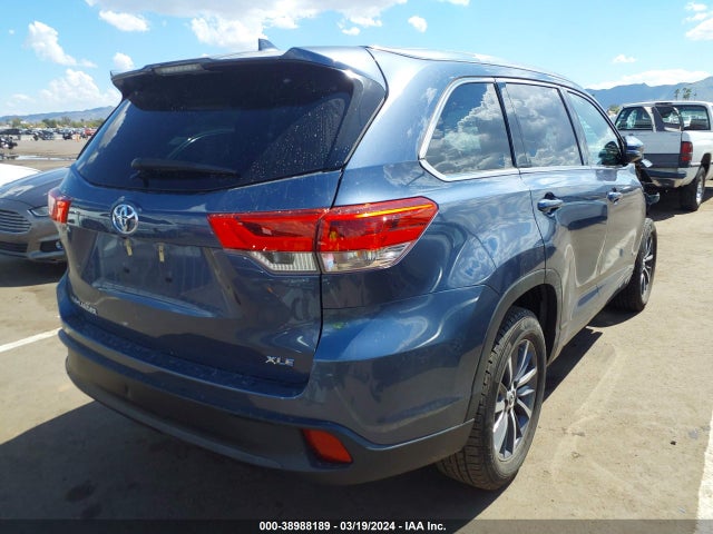 Toyota Highlander Xle 2018 5TDKZRFH9JS258953 Image 4
