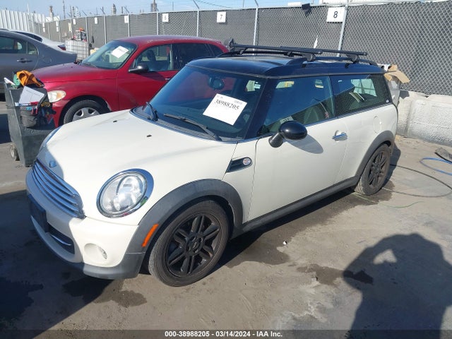 2014 MINI CLUBMAN WMWZF3C55ET492364 Photo 1
