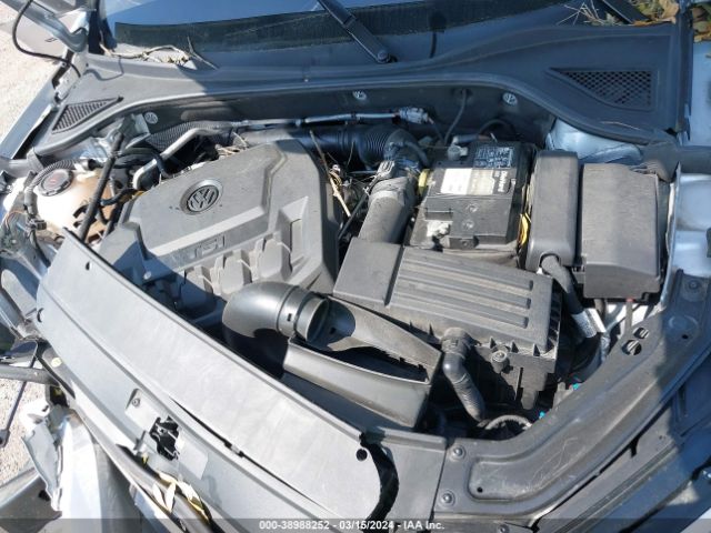 1VWBA7A38JC049189 Volkswagen Passat 2.0t Se