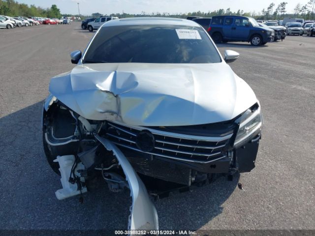 1VWBA7A38JC049189 Volkswagen Passat 2.0t Se