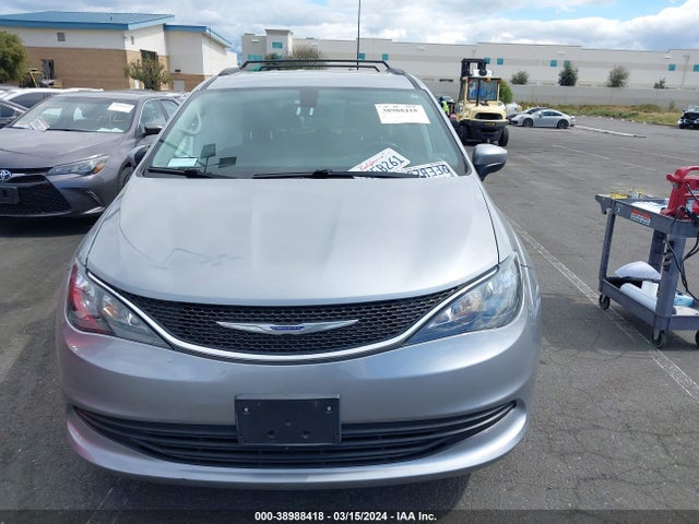 2C4RC1DG3LR172013 Chrysler Voyager Lxi