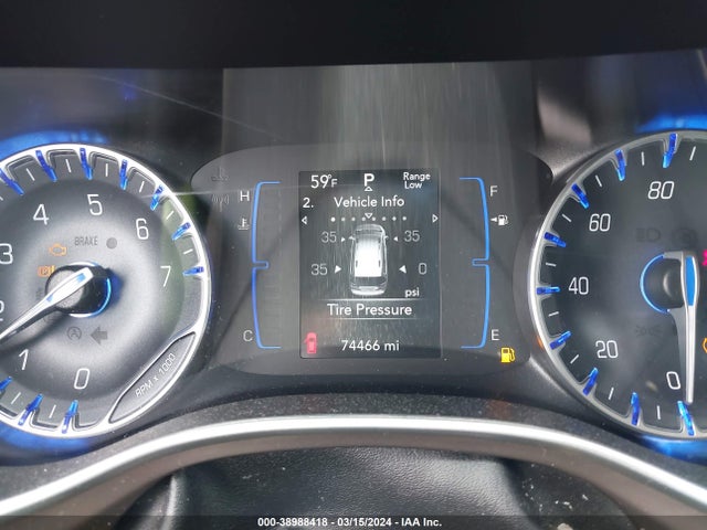 2C4RC1DG3LR172013 Chrysler Voyager Lxi