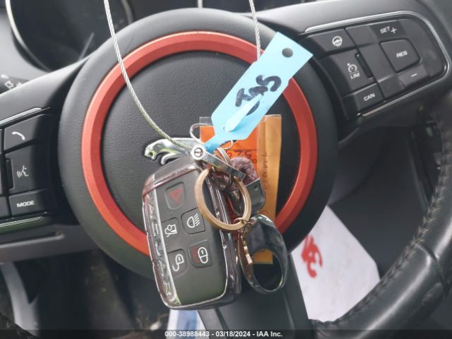 SAJAJ4BV4HCP15084 Jaguar Xe 35t Premium