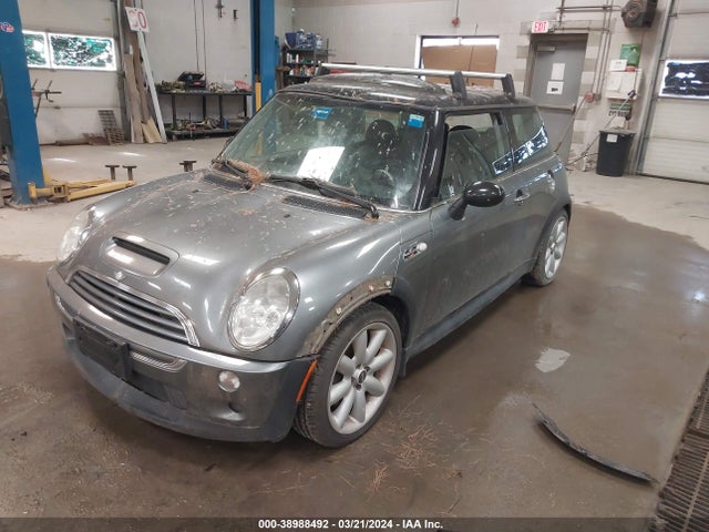 2004 MINI COOPER S WMWRE33434TD86510 Photo 1