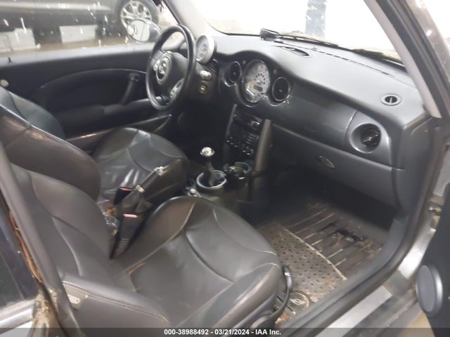 2004 MINI COOPER S WMWRE33434TD86510 Photo 4