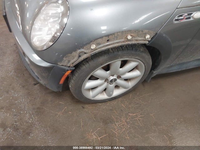 2004 MINI COOPER S WMWRE33434TD86510 Photo 5