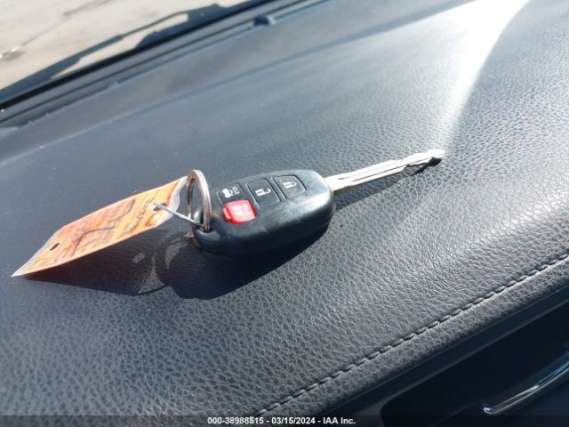 2T1BURHE1JC054271 Toyota COROLLA LE