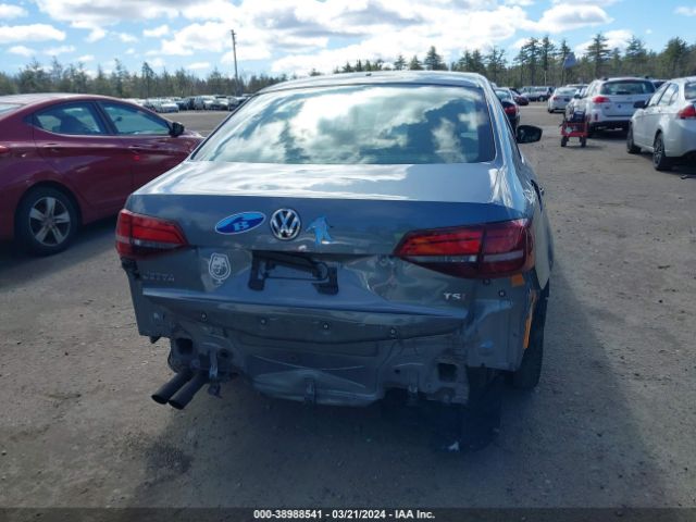 3VW167AJ7HM325656 Volkswagen Jetta 1.4t S