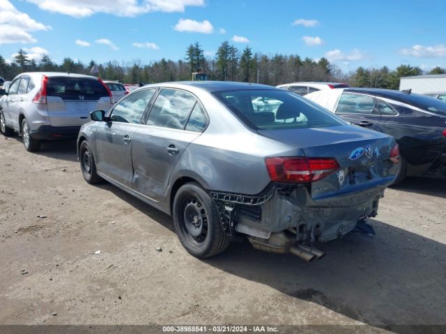 3VW167AJ7HM325656 Volkswagen Jetta 1.4t S