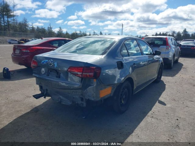 3VW167AJ7HM325656 Volkswagen Jetta 1.4t S