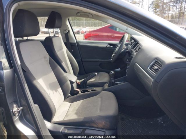 3VW167AJ7HM325656 Volkswagen Jetta 1.4t S