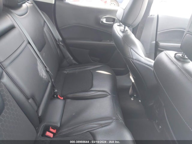 3C4NJCBB8JT441057 Jeep Compass Latitude Fwd
