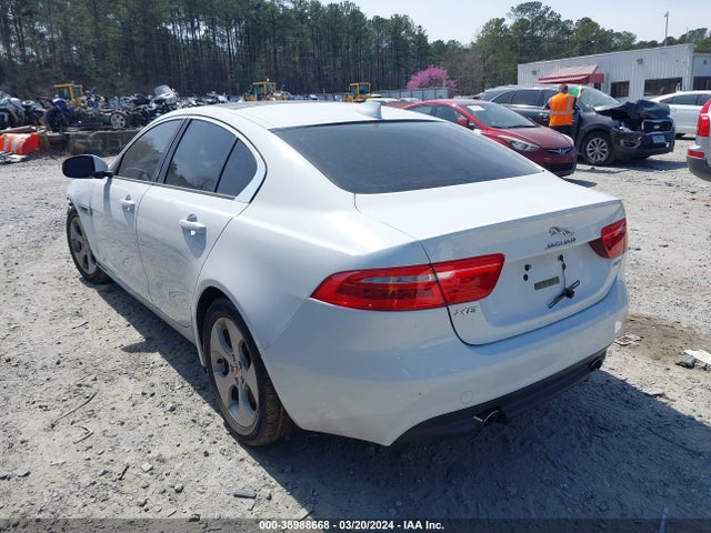 2017 JAGUAR XE SAJAR4BG1HA973813 Photo 2