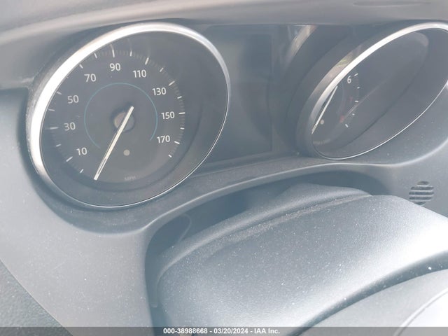 2017 JAGUAR XE SAJAR4BG1HA973813 Photo 6