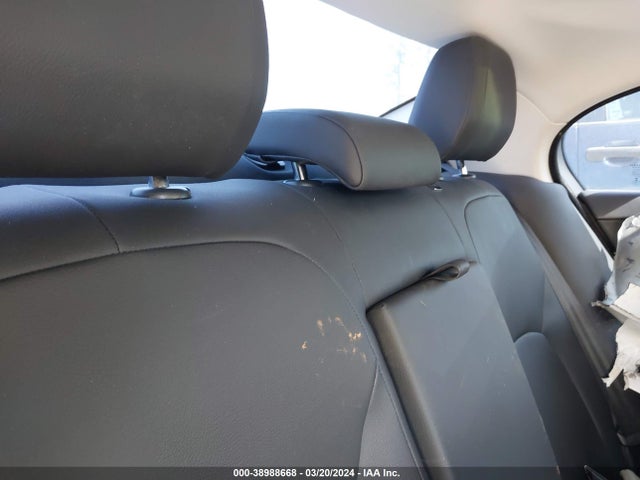 2017 JAGUAR XE SAJAR4BG1HA973813 Photo 7