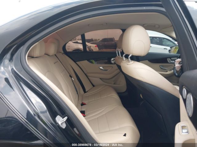 55SWF4JB1GU153254 Mercedes-Benz C 300 Luxury/sport