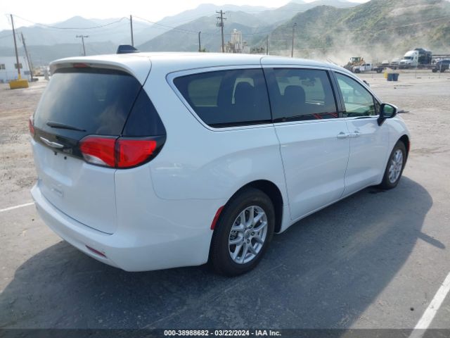 2C4RC1CG4NR166502 Chrysler Voyager Lx