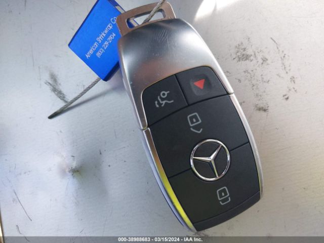 W1N0G8DB2NV388499 Mercedes-Benz Glc 300 Suv