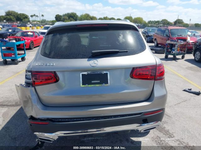 W1N0G8DB2NV388499 Mercedes-Benz Glc 300 Suv