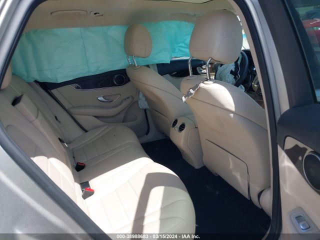 W1N0G8DB2NV388499 Mercedes-Benz Glc 300 Suv