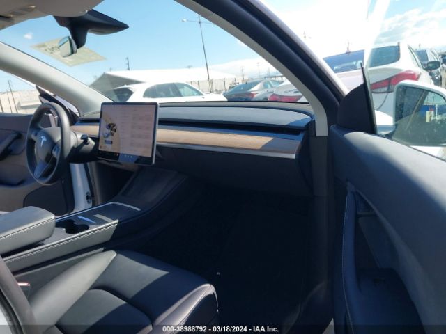 7SAYGDEE7NF449259 Tesla Model Y Long Range Dual Motor All-wheel Drive