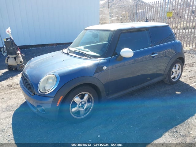 2009 MINI COOPER WMWMF33569TW79709 Photo 1