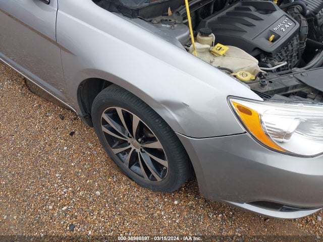 Chrysler 200 Touring 2014 1C3CCBBB1EN171790 Image 6