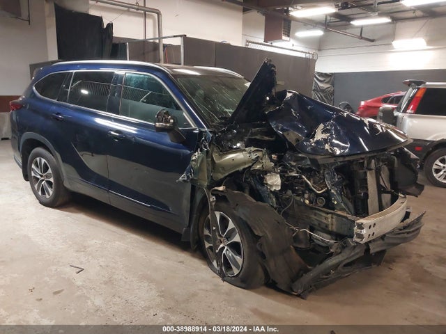 Toyota Highlander Xle 2021 5TDGZRBH8MS545703 main image
