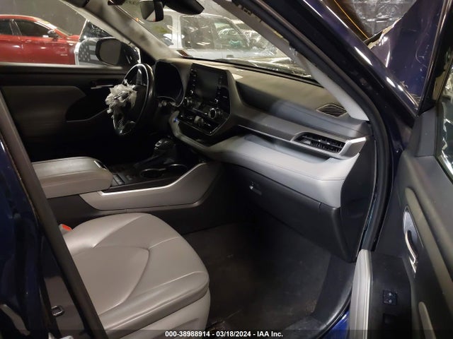 Toyota Highlander Xle 2021 5TDGZRBH8MS545703 Image 5