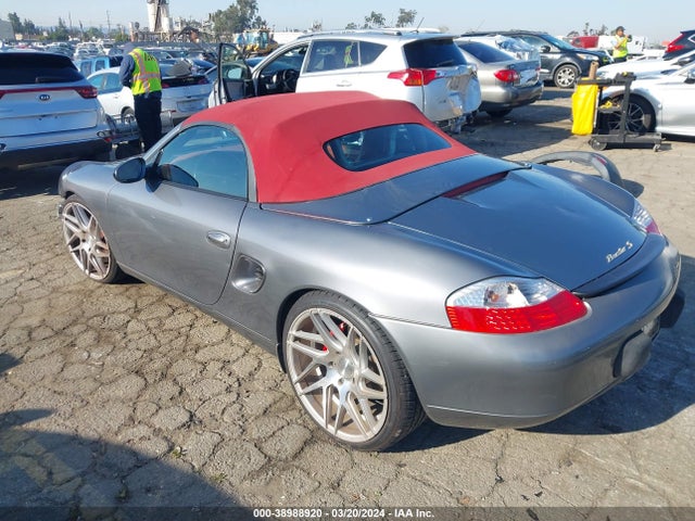 2001 PORSCHE BOXSTER WP0CB29831U664797 Photo 2