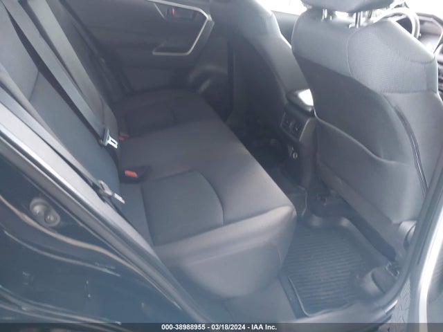 Toyota RAV4 LE 2024 JTMH1RFV9RD115242 Image 8