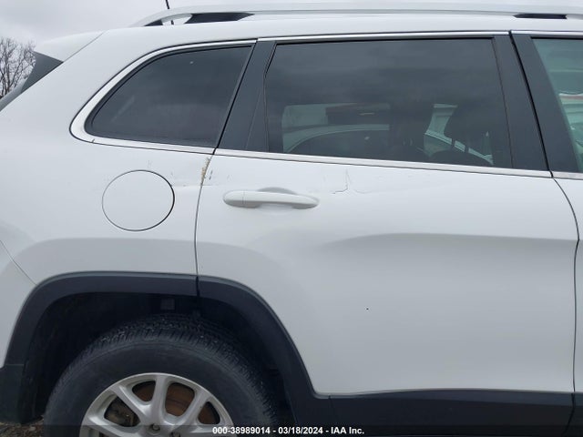 1C4PJMLB0JD517745 Jeep Cherokee Latitude Plus 4x4