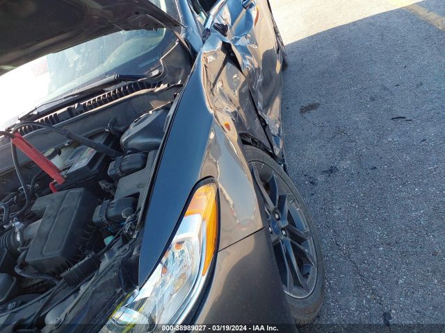 3FA6P0G75JR186604 Ford FUSION S