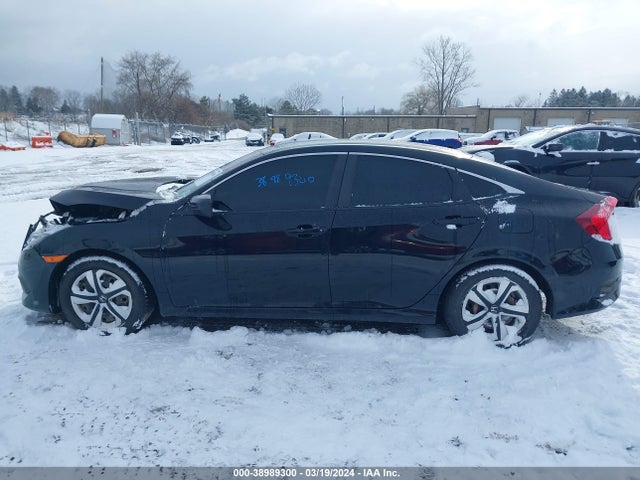 Honda Civic Lx 2018 2HGFC2F57JH581107 Image 14