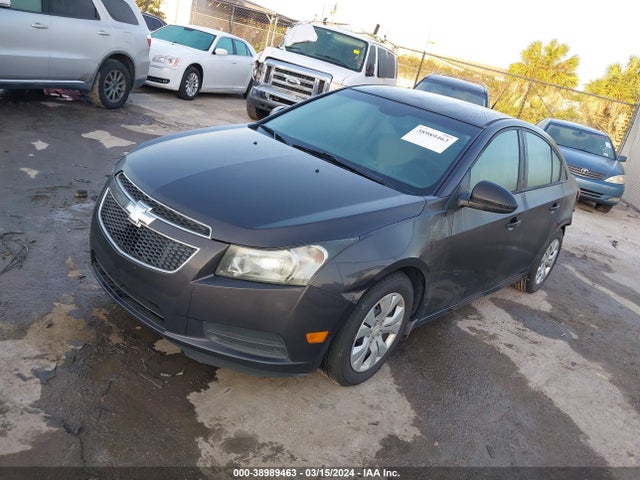 Chevrolet Cruze Ls Auto 2014 1G1PA5SH5E7343423 Image 2
