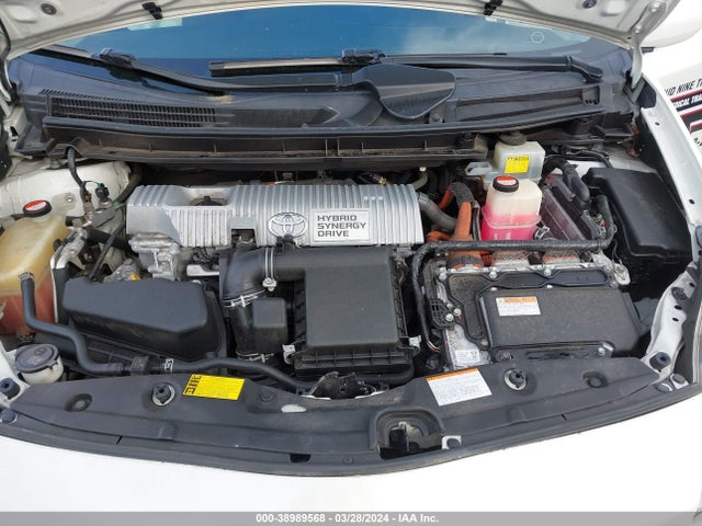 Toyota Prius Two 2015 JTDKN3DU7F1898544 Image 10