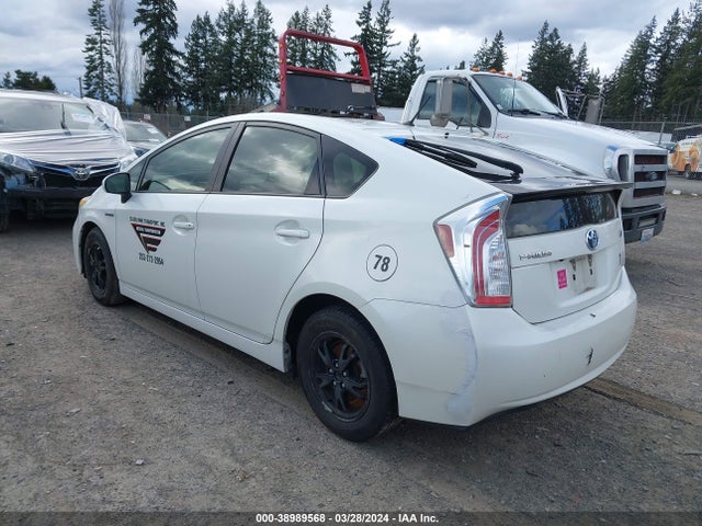 Toyota Prius Two 2015 JTDKN3DU7F1898544 Image 3