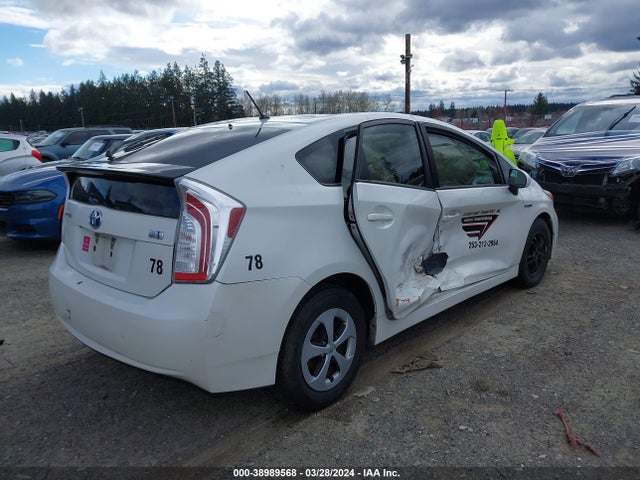 Toyota Prius Two 2015 JTDKN3DU7F1898544 Image 4