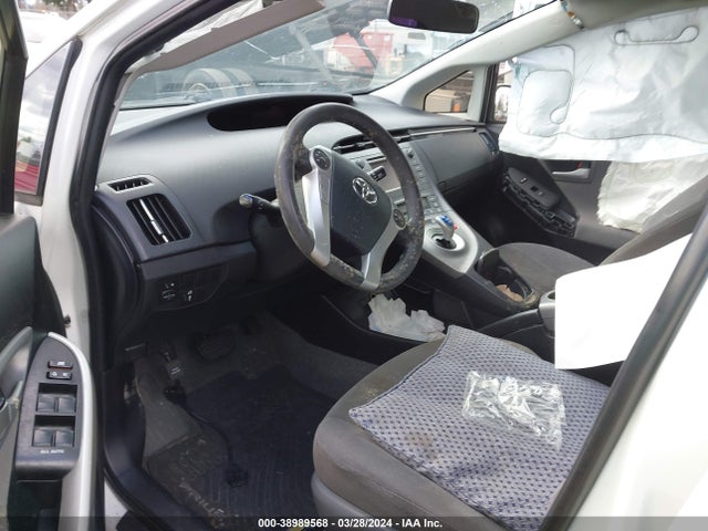 Toyota Prius Two 2015 JTDKN3DU7F1898544 Image 5