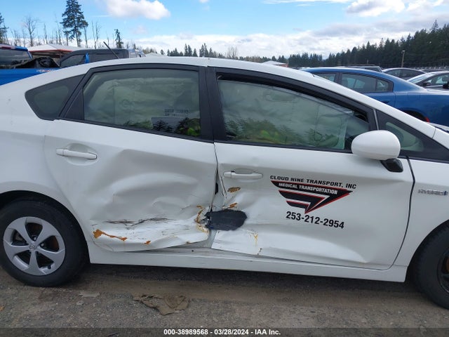 Toyota Prius Two 2015 JTDKN3DU7F1898544 Image 6