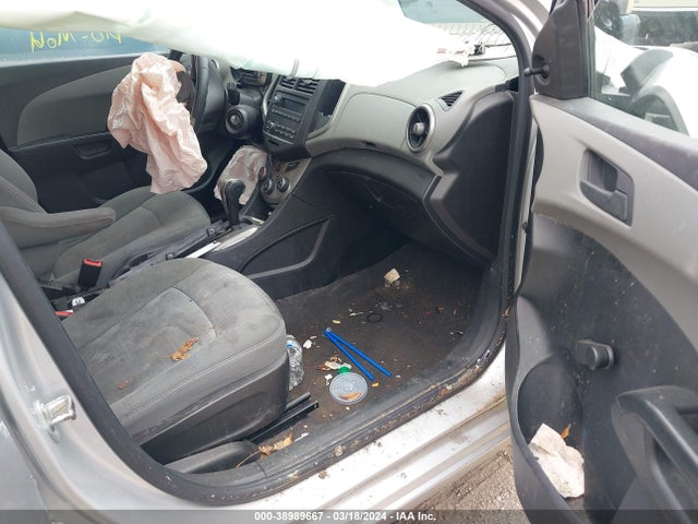 Chevrolet Sonic Ls Auto 2015 1G1JA6SH1F4159644 Image 5