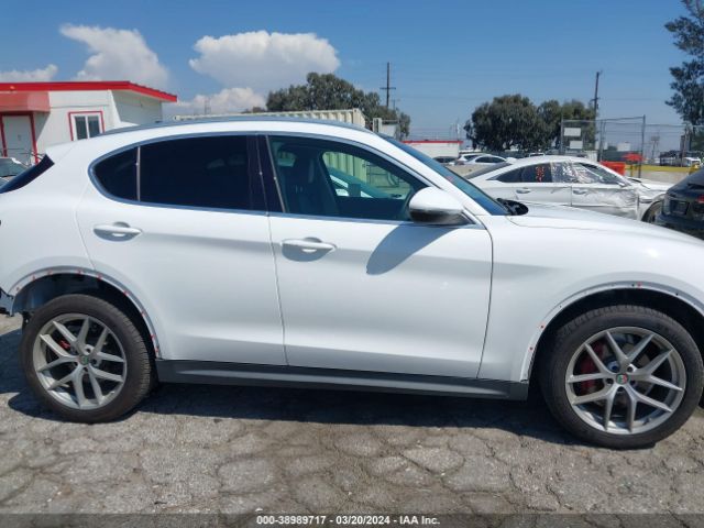 ZASFAKAN2J7B74343 Alfa Romeo Stelvio Awd